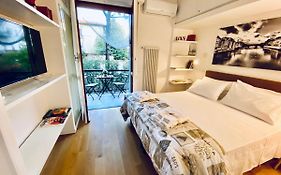 Florence Liberta Apartment With Balcony