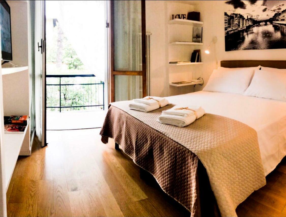Florence Liberta Apartment With Balcony Exterior photo